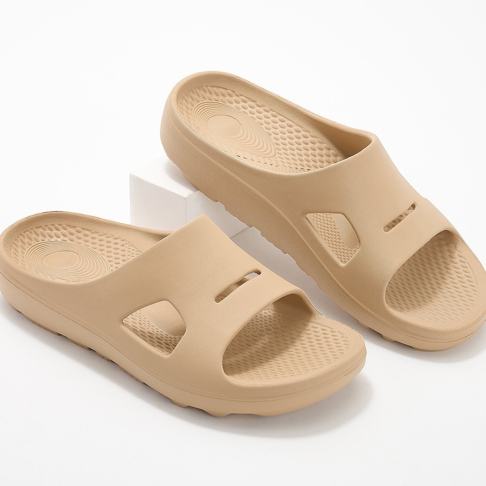 Revitalign 'Fusion Strive' Women's Slides, Size 8